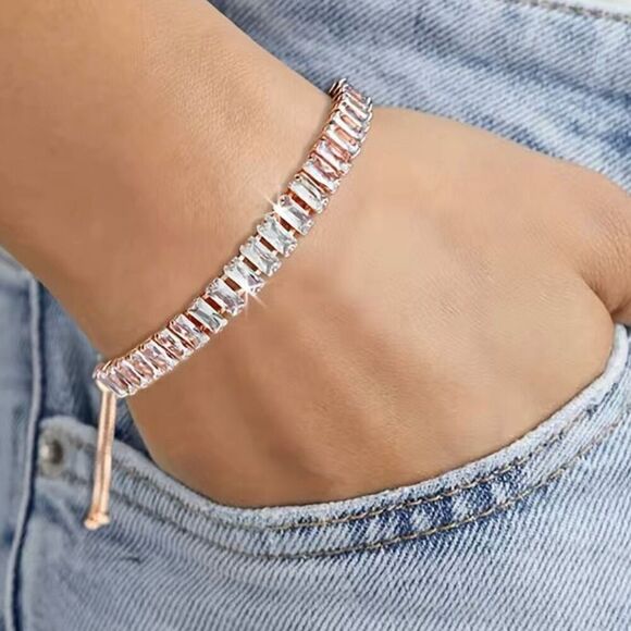 ASG2 Stunning 18k White Gold Adj. Tennis Bracelet w/ 40 Zircon Gems - Picture 5 of 11